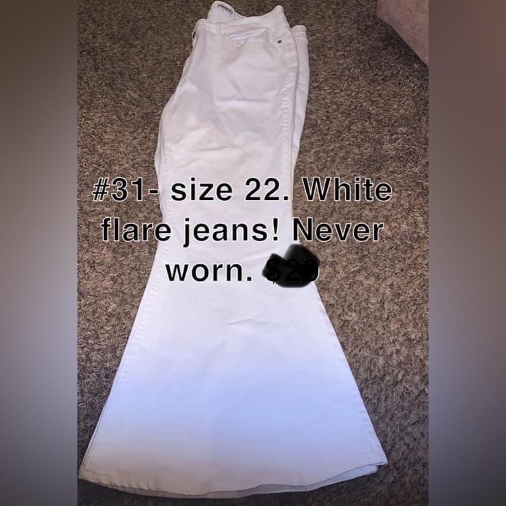 Bell bottom white flare jeans!